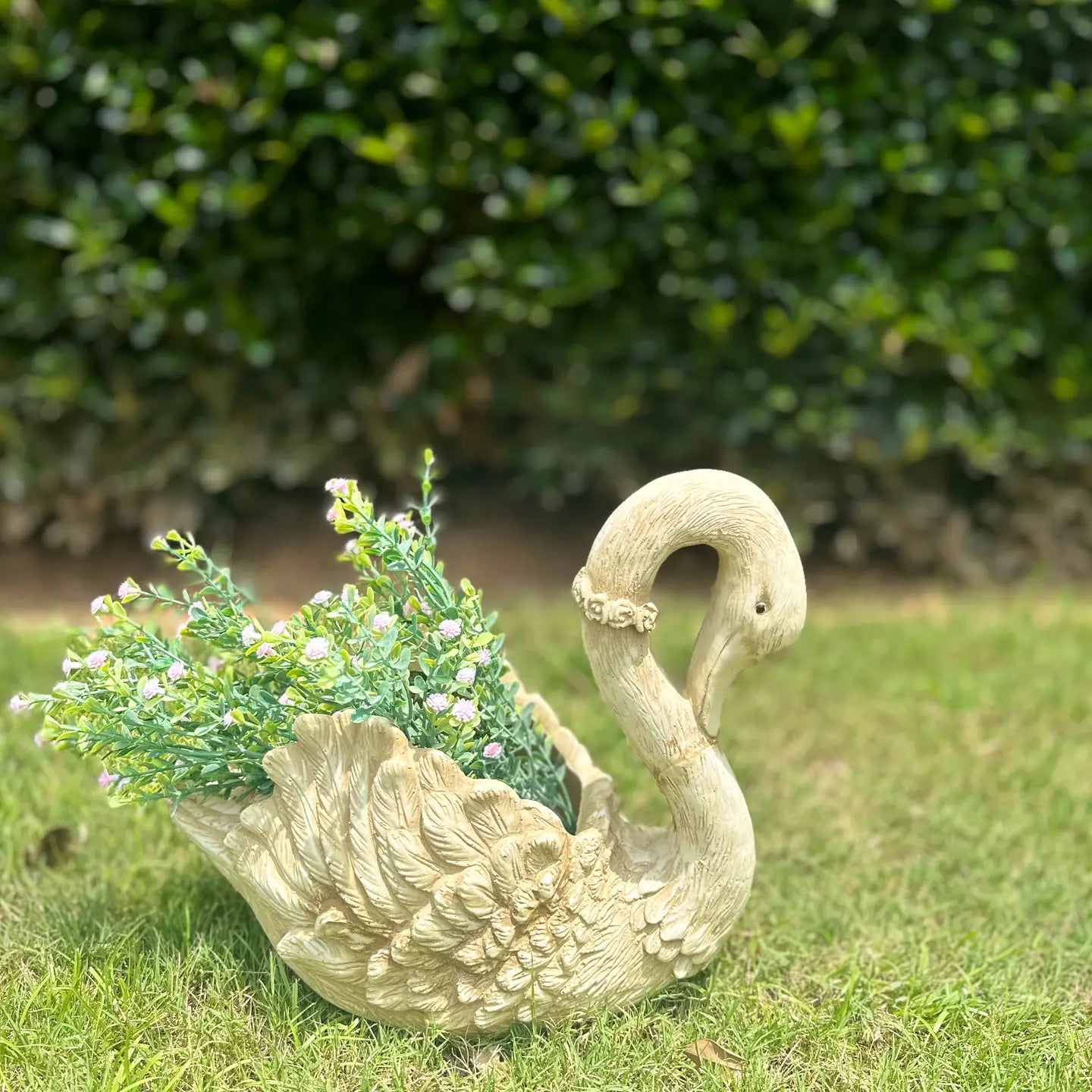 RESIN GOOSE PLANTER