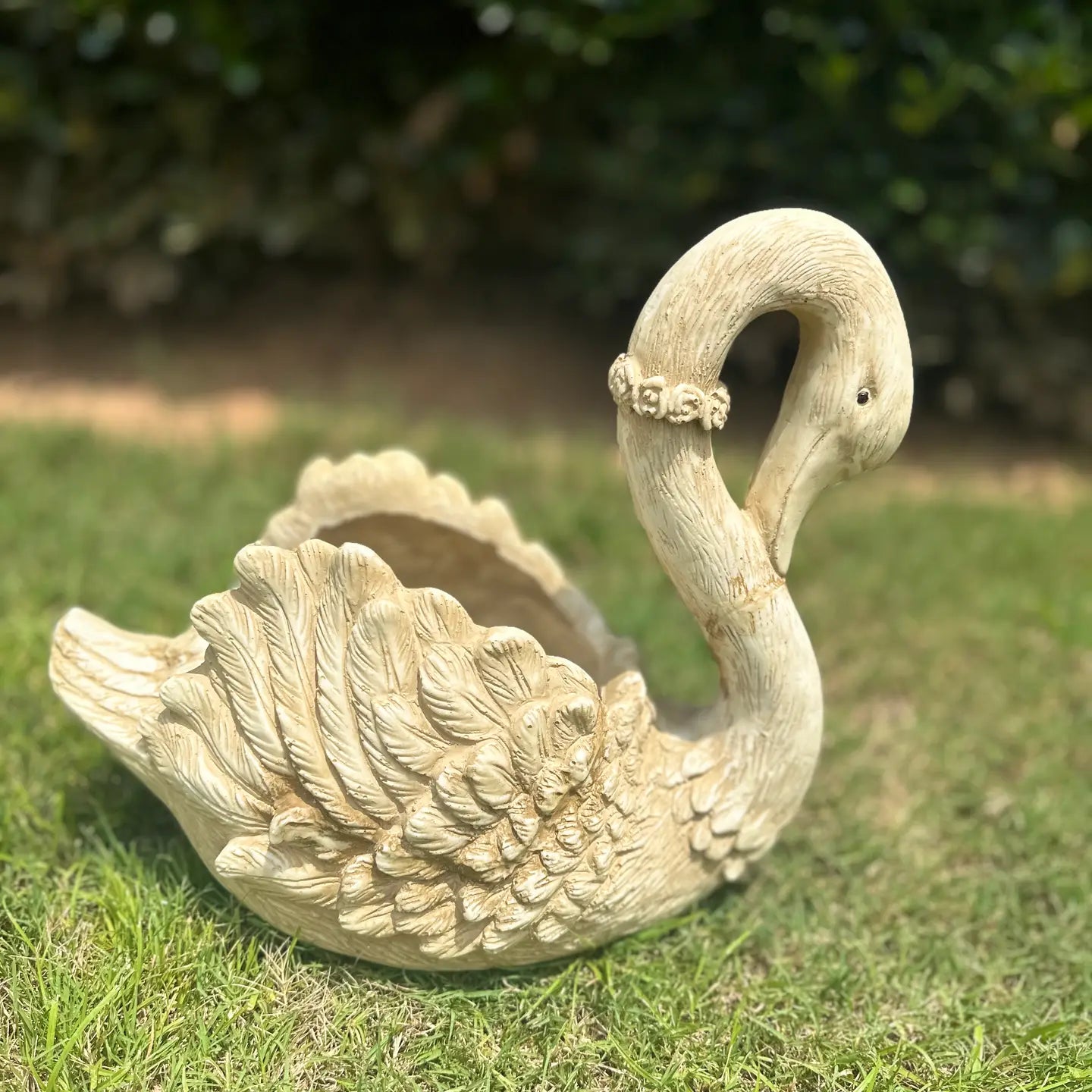 RESIN GOOSE PLANTER